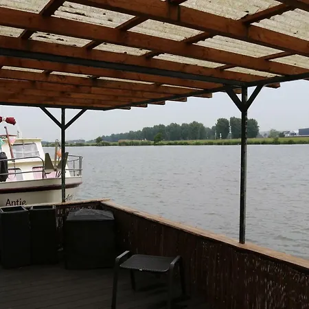 ספינת מלון Hausboot רורמונד